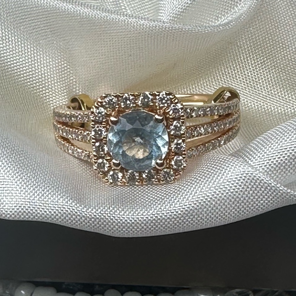 14kt yellow gold Le Vian ring